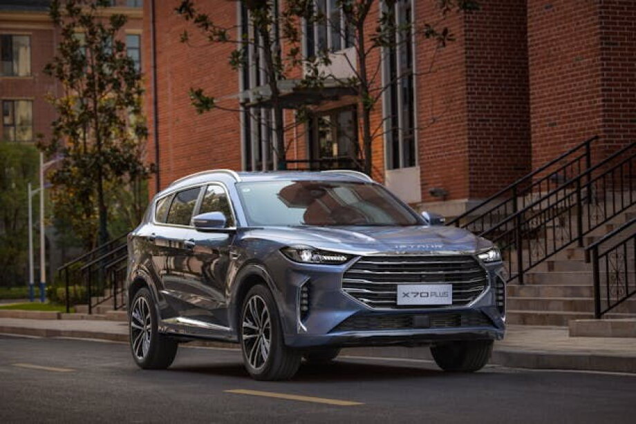 Chinese make cheap combustion cars, and Europe has no answers