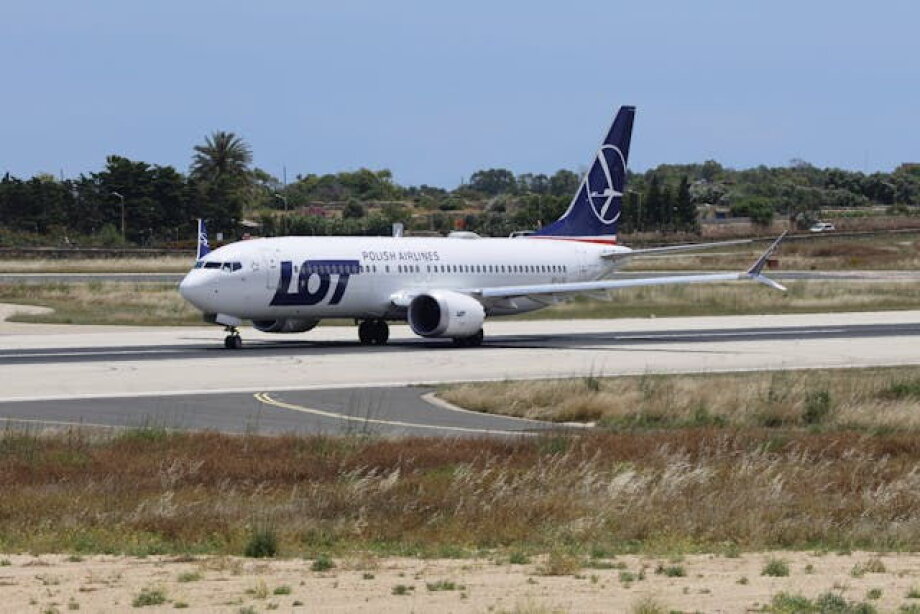 Problems piling up in aviation industry