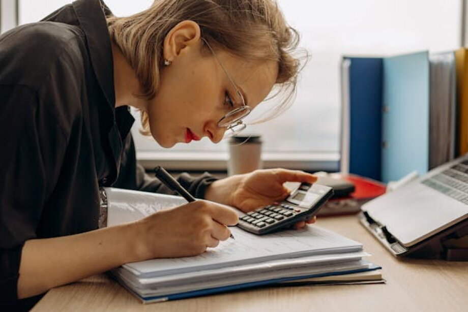 Report: accountants feeling the weight of new regulations