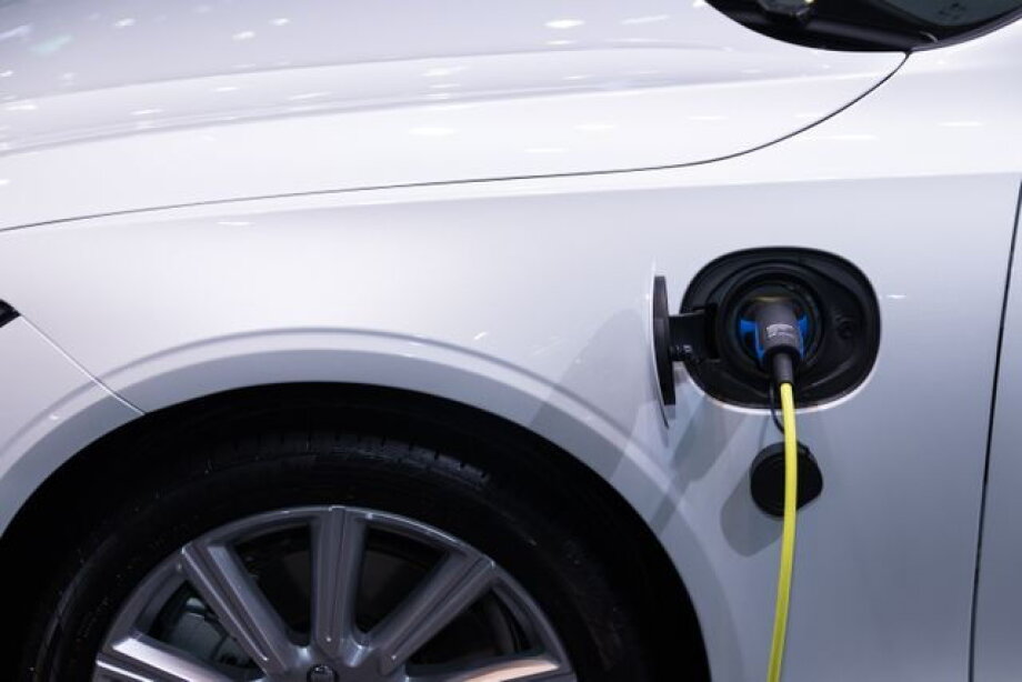 Number of registrations of EVs increased by 57% at end of May