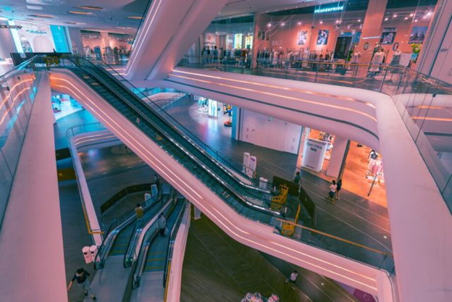 Shopping malls gaining in the summer heat