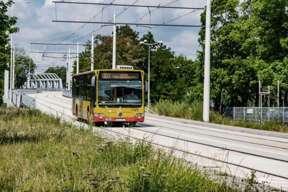 First hydrogen bus hits streets of Krakow. One costs PLN 2.93 mln
