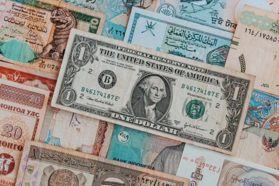 Foreign investments grow globally, only slightly in Poland