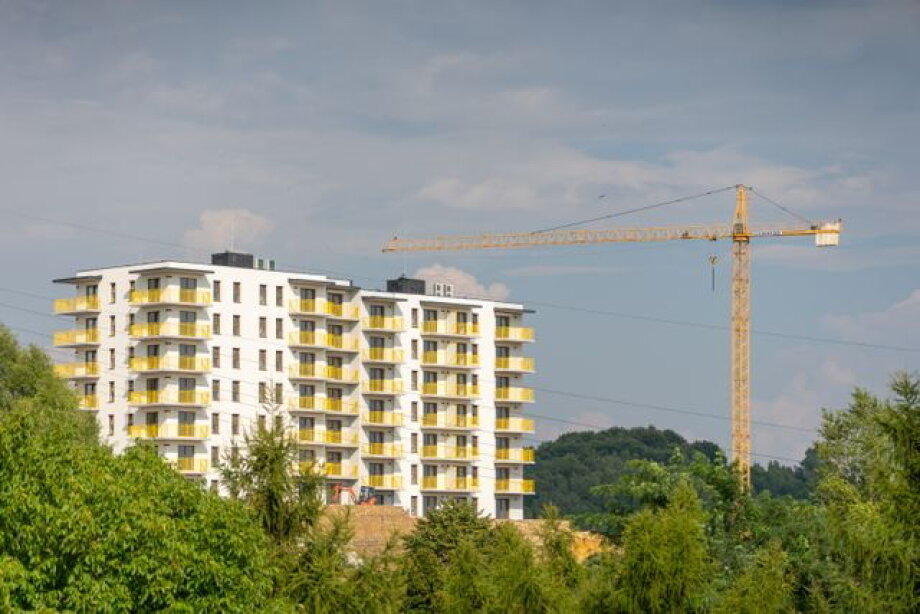 Report: Warsaw sees small decline in apartment prices