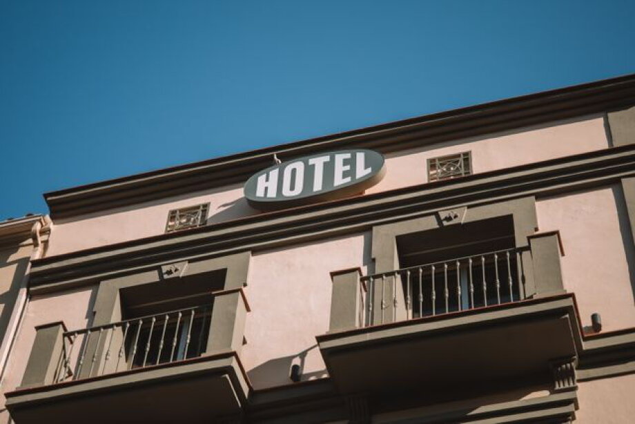 Wars to open hotel in Warsaw