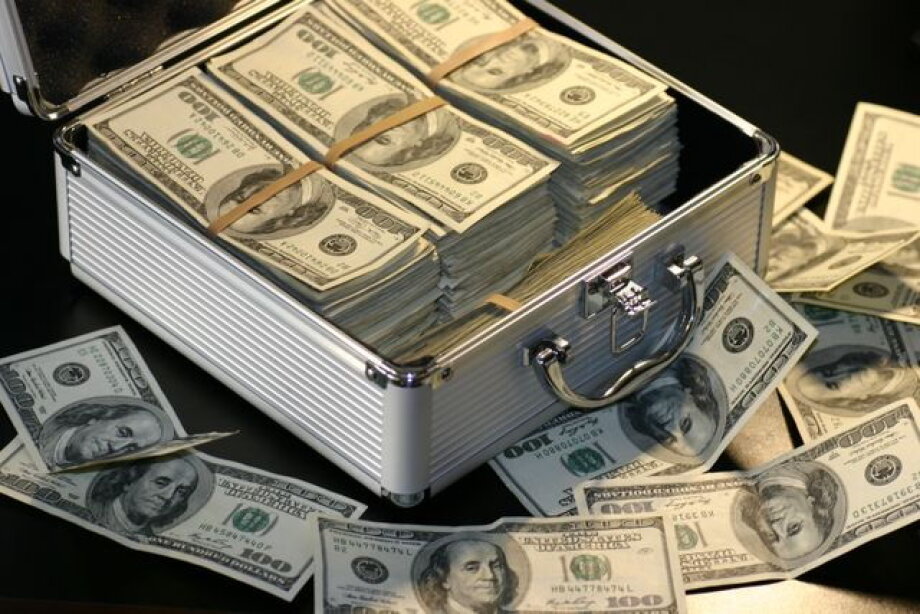 Bloomberg: number of ultra-wealthy growing fastest in Poland