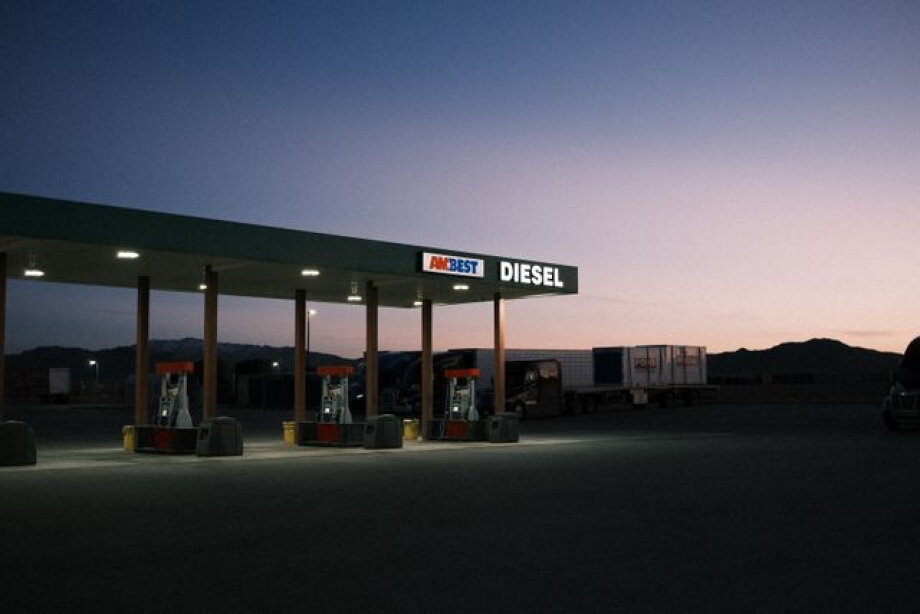 Saxo Bank expert: diesel prices suffocating global economy