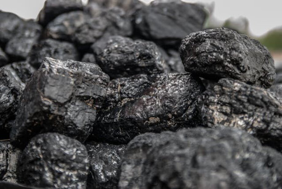 Coal asset uncertainty hits energy stocks