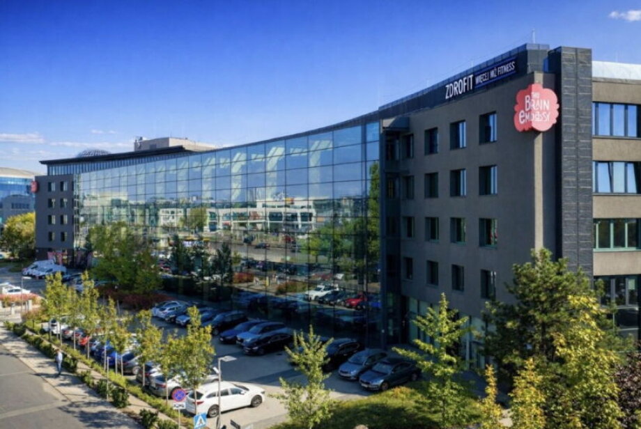 Sun & Fun expands office