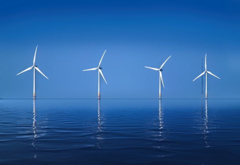 First energy from offshore wind farms flows into power grid