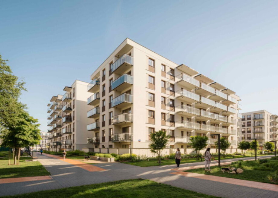 Residential model pays