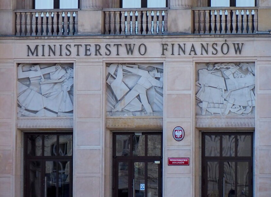 Fiscal council urges faster cuts