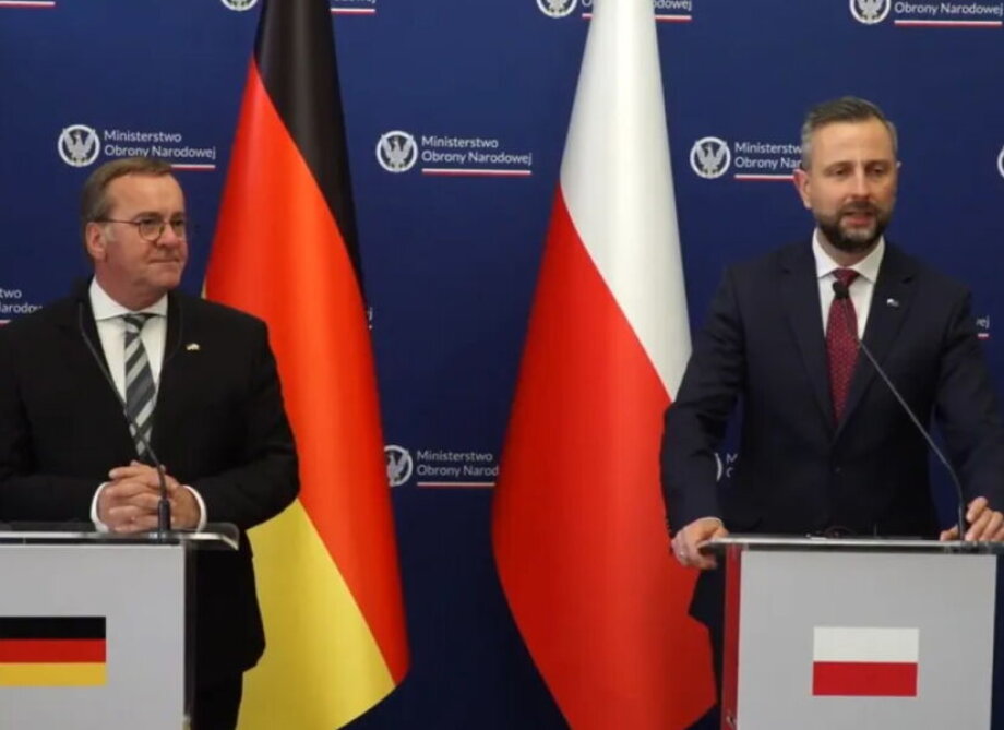 Warsaw, Berlin sign defense pact