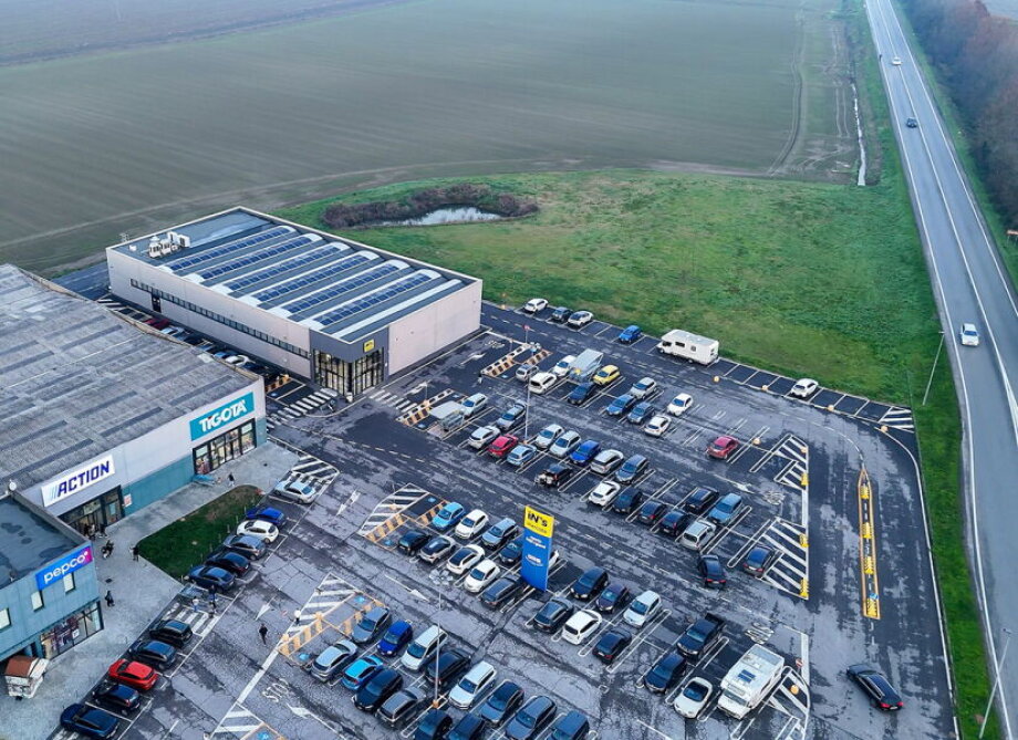 Retail parks sold