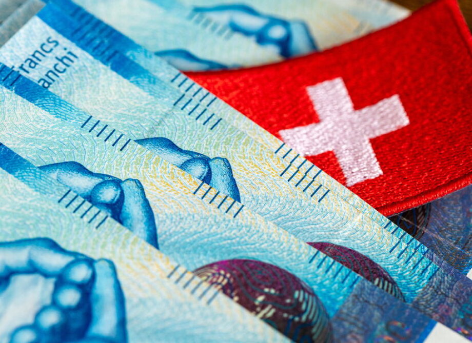 Swiss rates pause