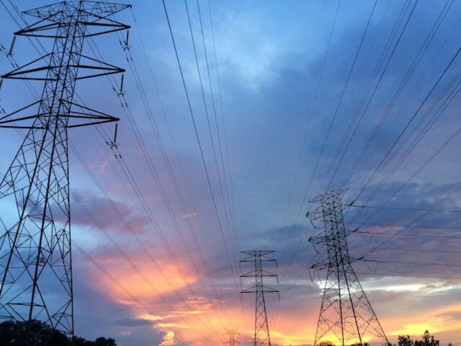 Wholesale energy prices in Poland continue to fall