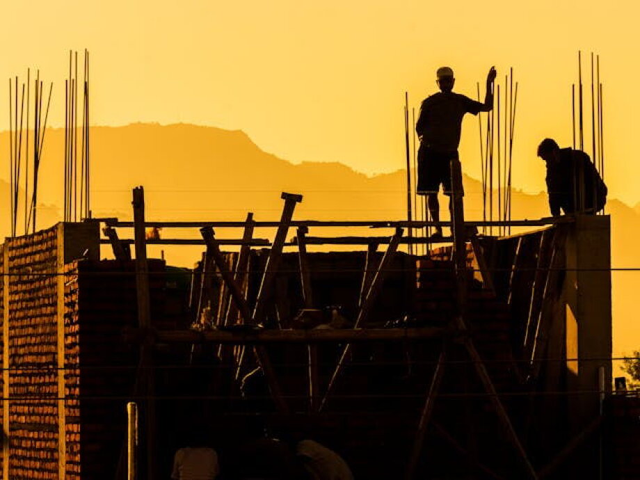 Government adopts draft amendment on Construction Law; notifications instead of permits