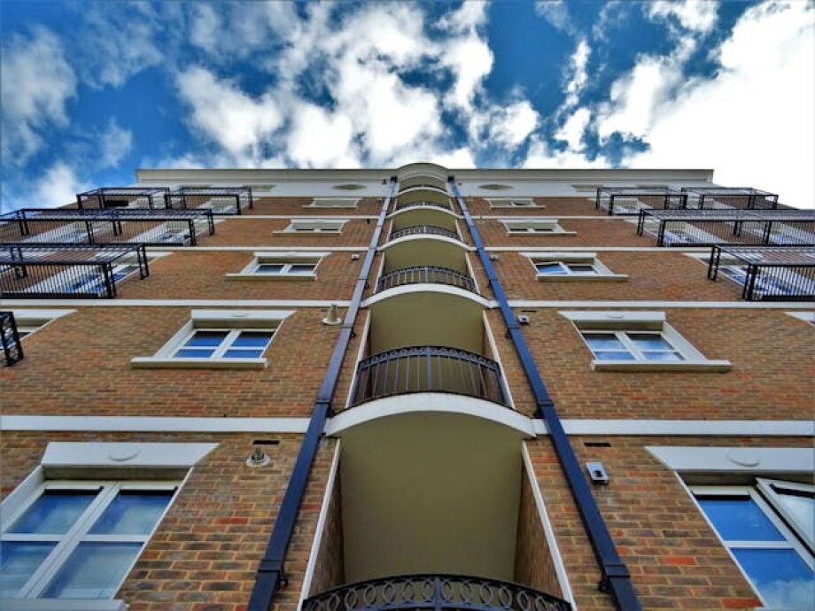 Apartments from developers stop rising in prices