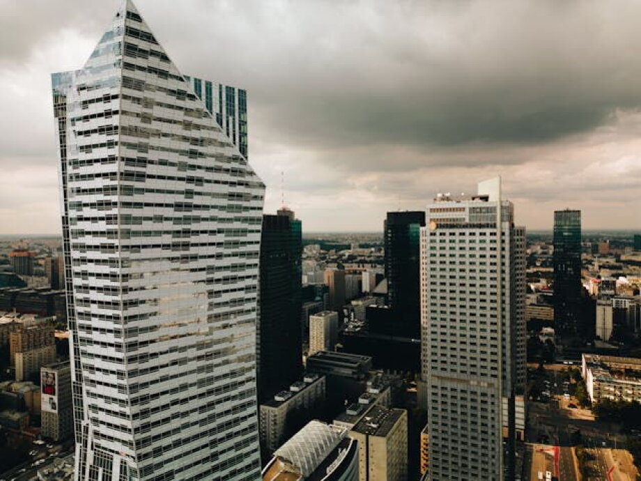 Warsaw opens up residential areas for development