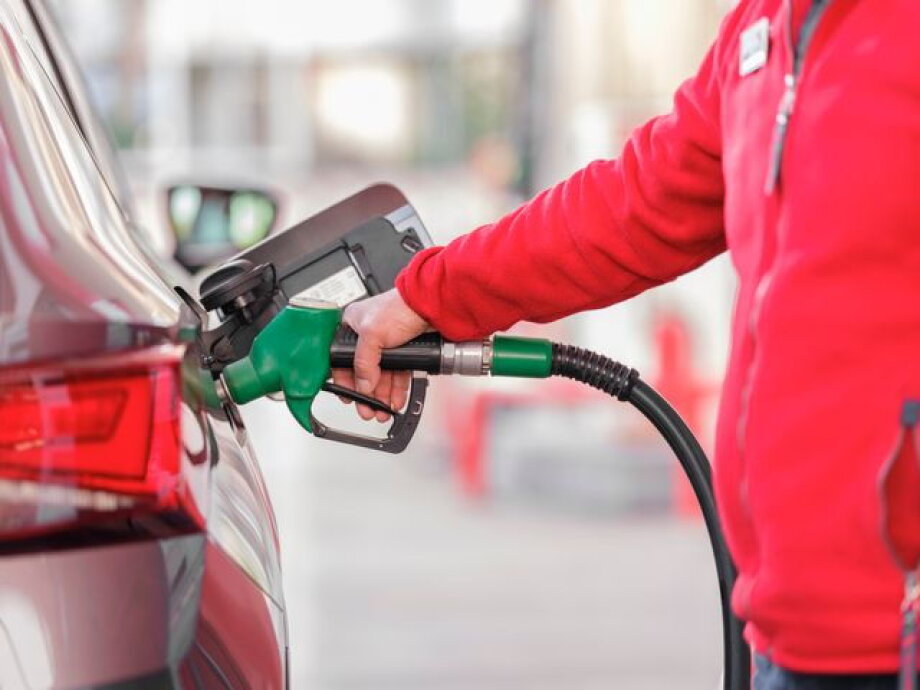 Government in the hole to maintain optimism in Polish consumers