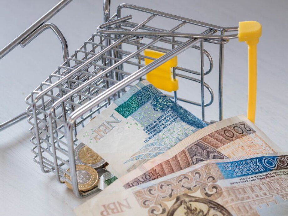 Inflation expectations edge higher again