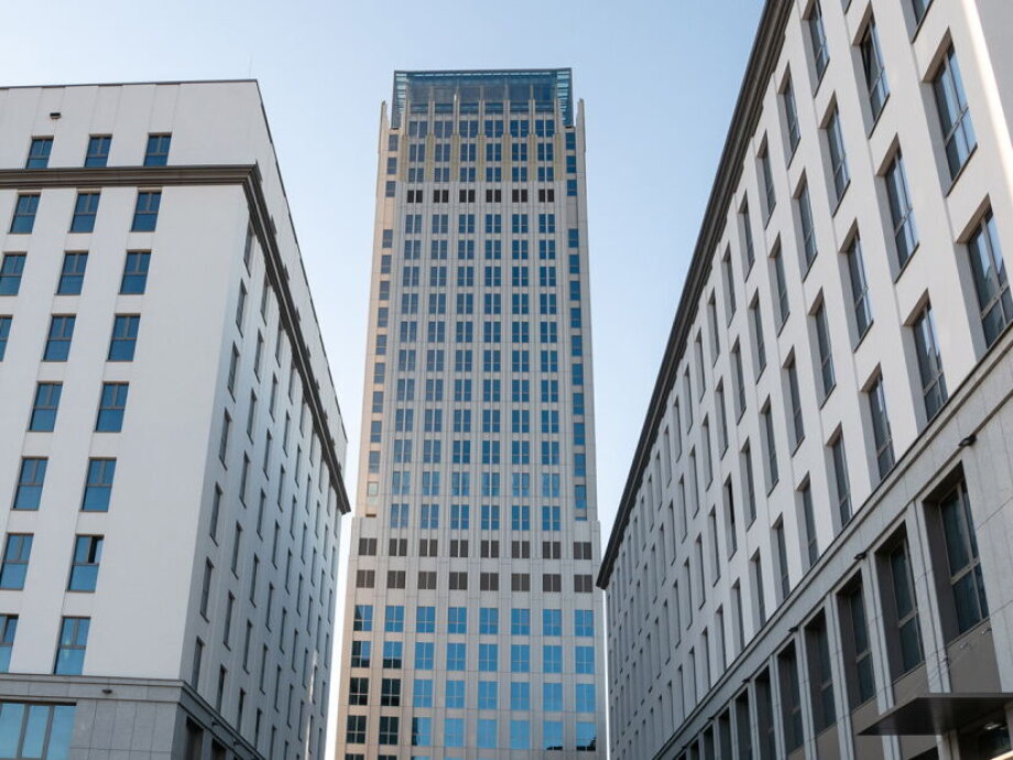 Kraków office leasing drops by half