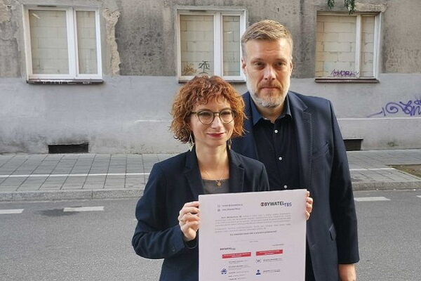 Split in the Left: Razem Faces Internal Division